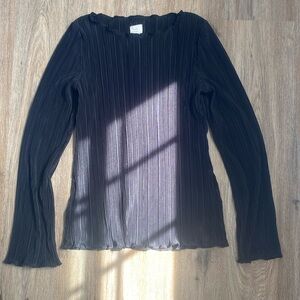 Long sleeve plisse top